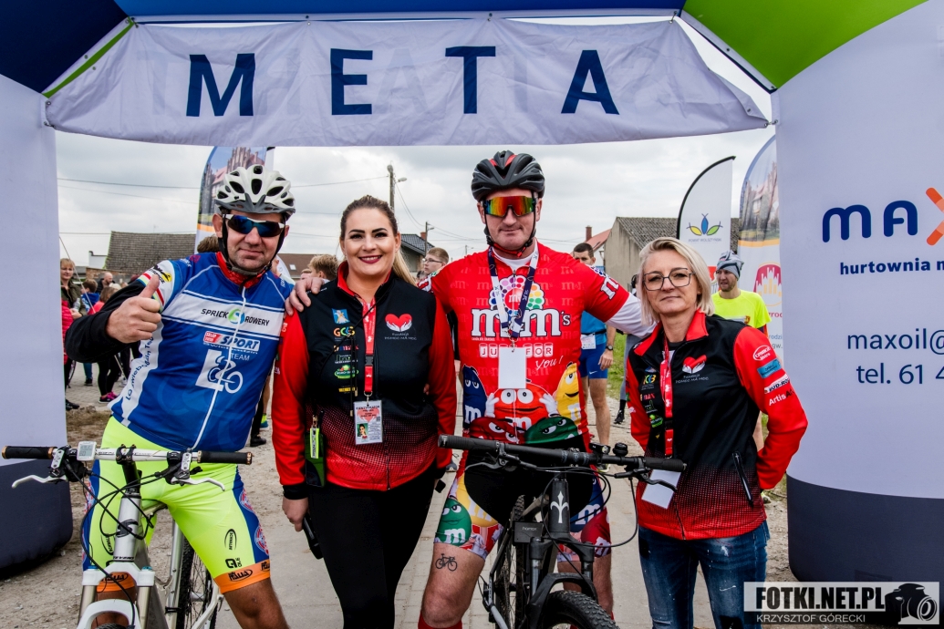 2024.10.06 - CHARYTATYWNE II AKTYWNE POŻEGNANIE LATA Z FUNDACJĄ POMOC MA MOC